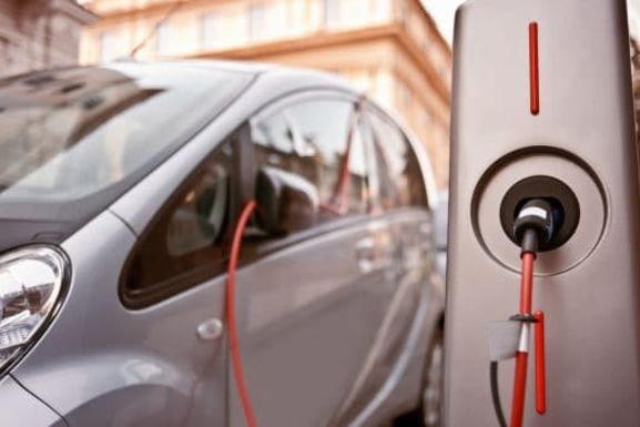 Darum wirken sich Elektroautos auf den Strompreis aus
